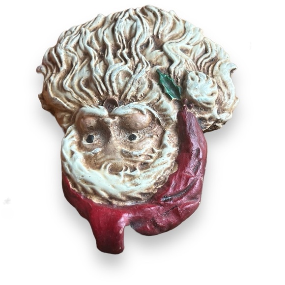 Vintage Large Resin Santa aPin Brooch Convertible to a Pendant 80s 90s - Picture 3 of 6